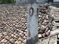 Dy banesa më çardak dhe një histori nga 1800-a