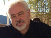 Kush ishte poeti kosovar Basri Çapriqi, që u nda nga jeta mbrëmjen e sotme!