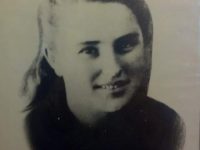 Duart e mia, sa shumë i ngjanin duarve të nënës