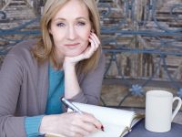 Krenaria e tepruar, rrëzon më shumë se dështimet/ Fjalimi gjenial i shkrimtares para studentëve