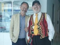 “Dua të dal nga spitali të ç’mallem me vajzën”, Mitro Çela publikon sms-të e fundit me Koço Devolen