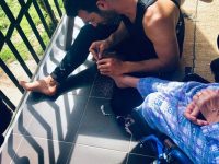 Rame Lahaj humbet nënën 2 orë para koncertit: I vyshkur pa buzëqeshjen tënde