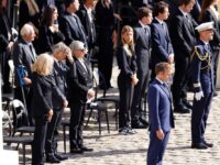 Belmondo na përloti për herë të fundit. Lamtumira madhështore me muzikën e “Zhos profesionistit” (Foto dhe Video)