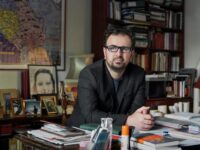 Jeton Neziraj – Balkan Bordello: “Dramë për shoqëritë e traumatizuara që hanë vetveten”