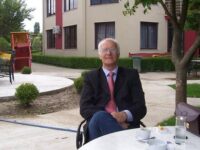 Mësimdhënia tradicionale prodhon analfabetë funksionalë. Kuptojeni, ju lutem!